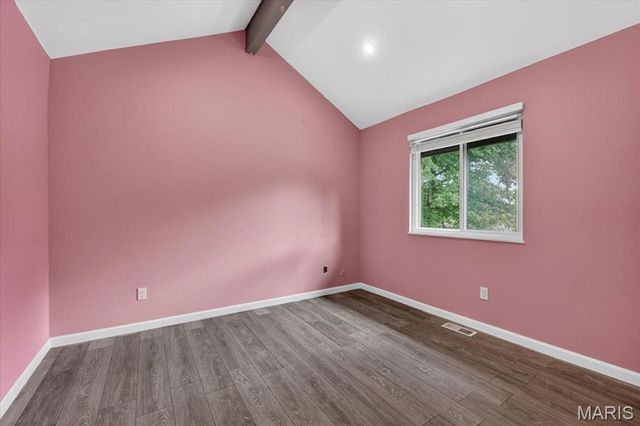 1090 Humber Circle, St Louis, MO 63129