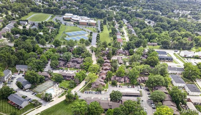 1090 Humber Circle, St Louis, MO 63129