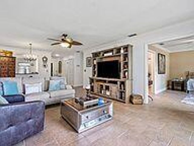 2910 SW 22ND Circle 212E, Delray Beach, FL 33445