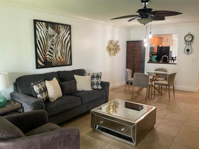 2910 SW 22ND Circle 212E, Delray Beach, FL 33445