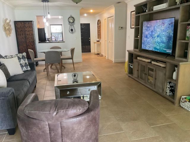 2910 SW 22ND Circle 212E, Delray Beach, FL 33445