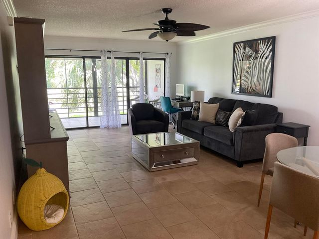 2910 SW 22ND Circle 212E, Delray Beach, FL 33445