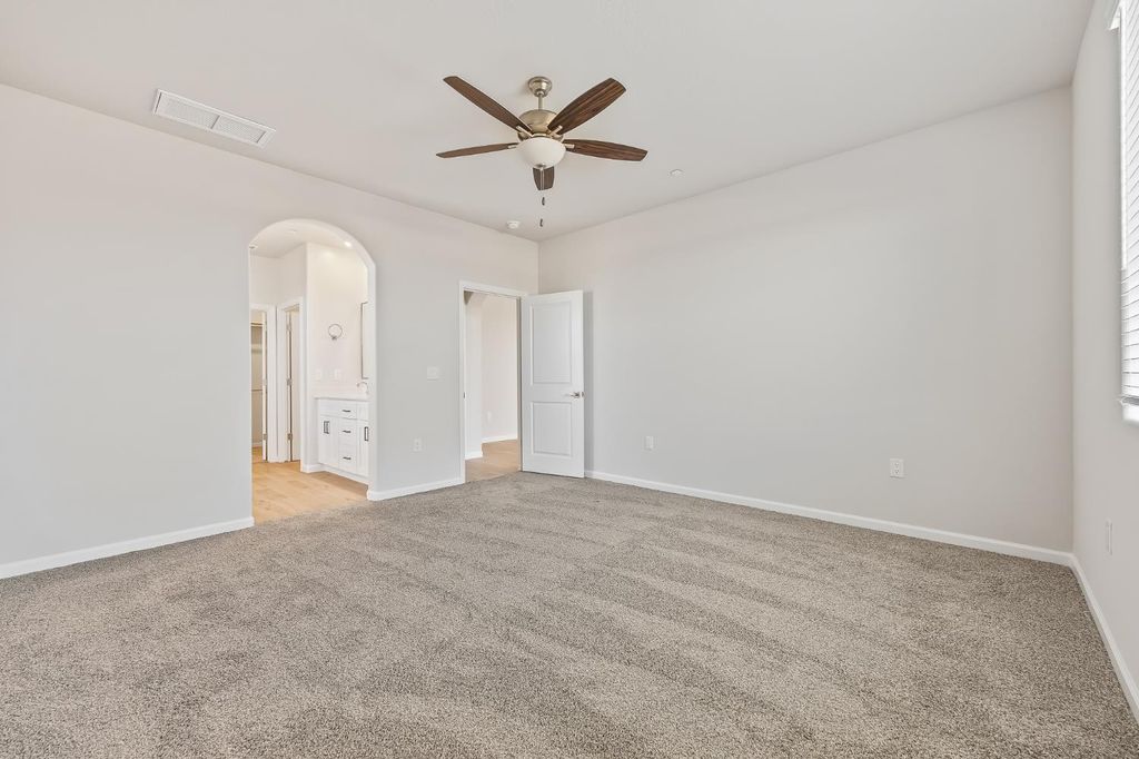 Image 8 of property listing at 7379 W Hadley Avenue, Fresno, CA 93723
