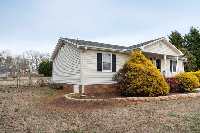 109 Homestead Drive, Boiling Springs, SC 29316