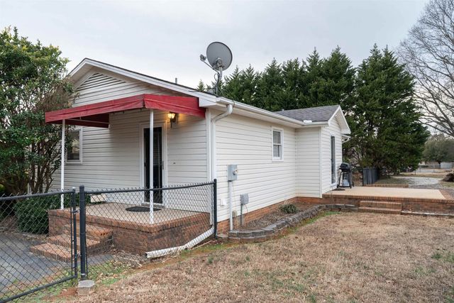 109 Homestead Drive, Boiling Springs, SC 29316