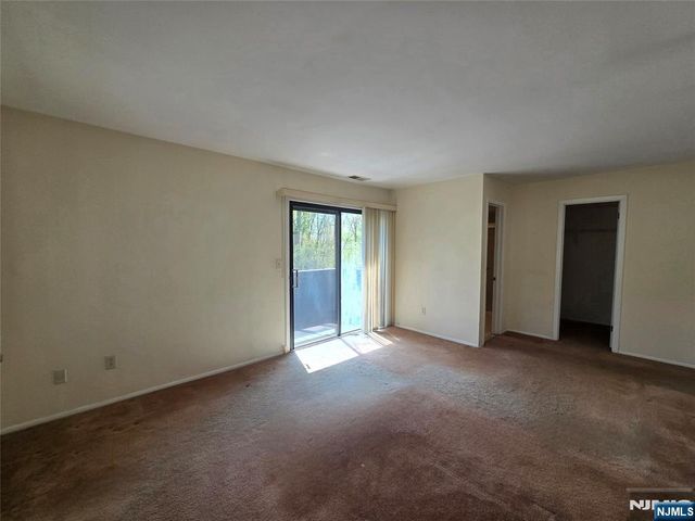 230 Indian Hollow, Mahwah, NJ 07430