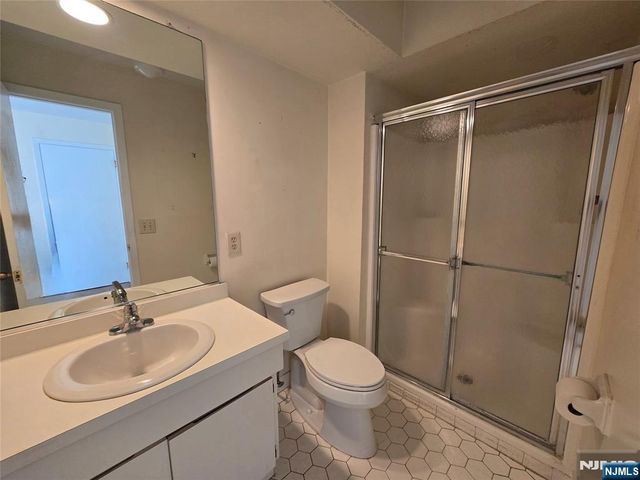 230 Indian Hollow, Mahwah, NJ 07430