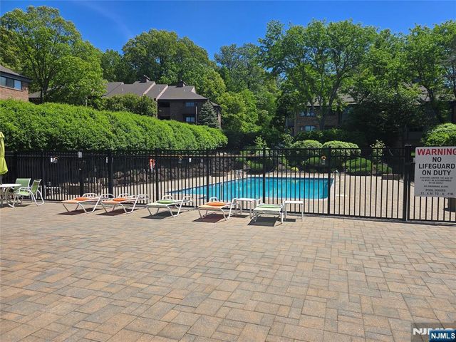 230 Indian Hollow, Mahwah, NJ 07430