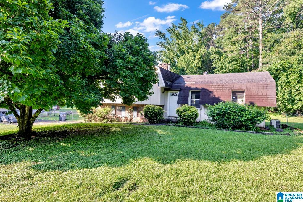 319 BURGUNDY DRIVE, Adamsville, AL 35005