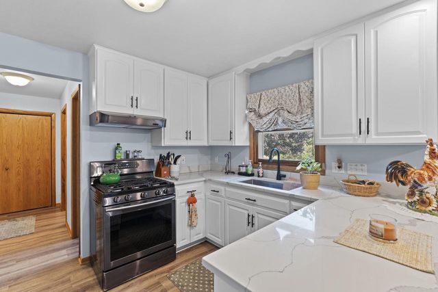 N103W16612 Country COURT, Germantown, WI 53022