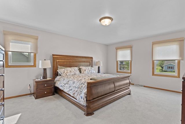 N103W16612 Country COURT, Germantown, WI 53022