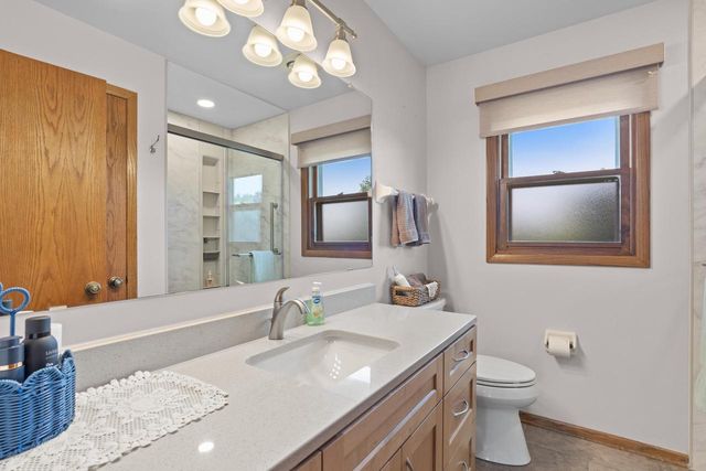 N103W16612 Country COURT, Germantown, WI 53022