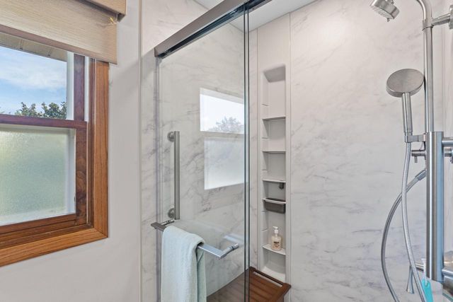 N103W16612 Country COURT, Germantown, WI 53022