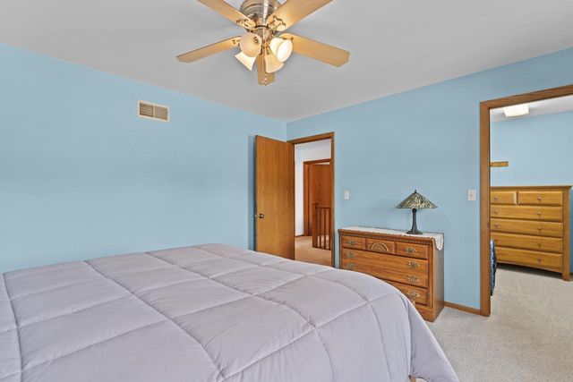N103W16612 Country COURT, Germantown, WI 53022