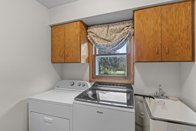 N103W16612 Country COURT, Germantown, WI 53022