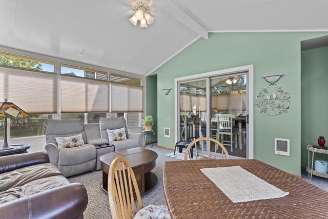 N103W16612 Country COURT, Germantown, WI 53022