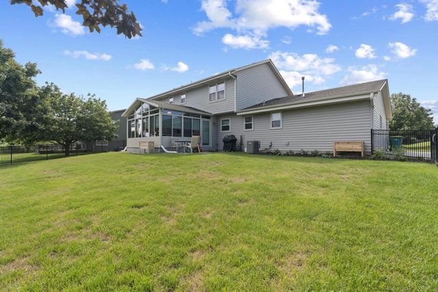 N103W16612 Country COURT, Germantown, WI 53022