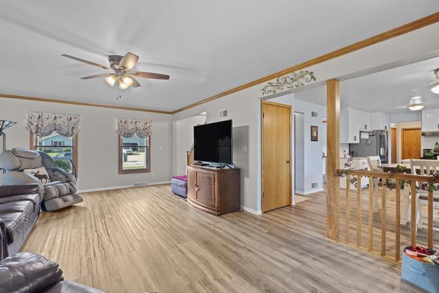 N103W16612 Country COURT, Germantown, WI 53022