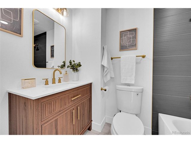 9230 W Dakota Ave, Lakewood, CO 80226