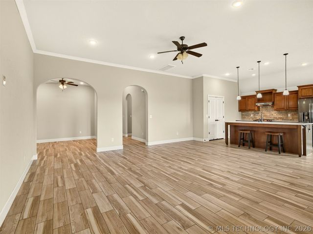 13301 N 59th East Place, Collinsville, OK 74021