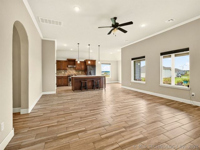 13301 N 59th East Place, Collinsville, OK 74021