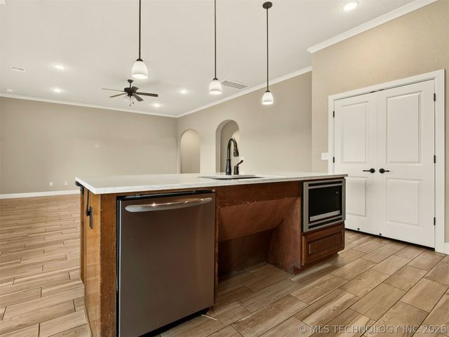 13301 N 59th East Place, Collinsville, OK 74021