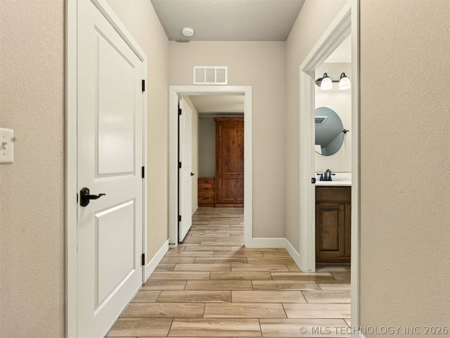 13301 N 59th East Place, Collinsville, OK 74021