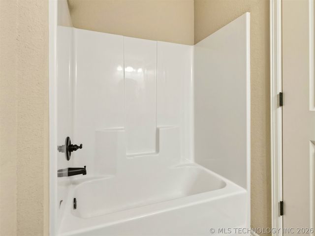 13301 N 59th East Place, Collinsville, OK 74021