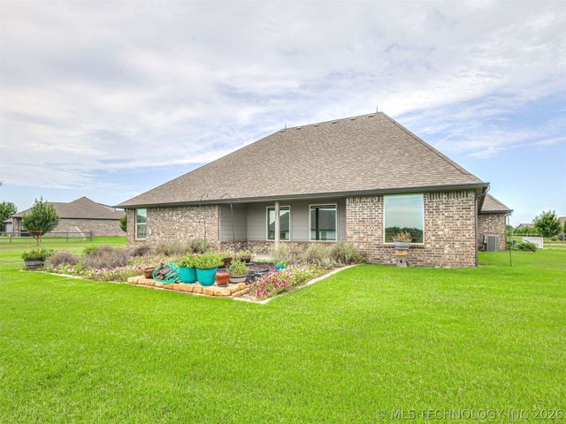 13301 N 59th East Place, Collinsville, OK 74021
