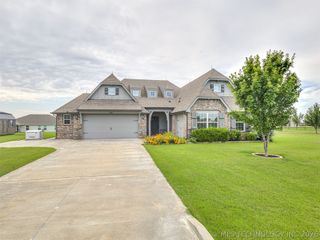 13301 N 59th East Place, Collinsville, OK 74021