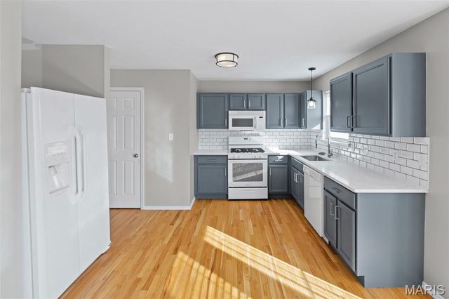 4381 Bristol View Court, St Louis, MO 63129