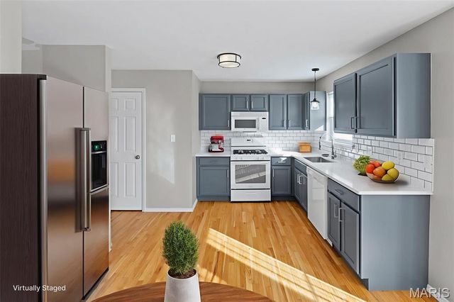 4381 Bristol View Court, St Louis, MO 63129