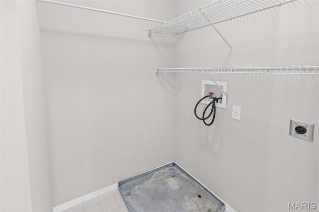 4381 Bristol View Court, St Louis, MO 63129