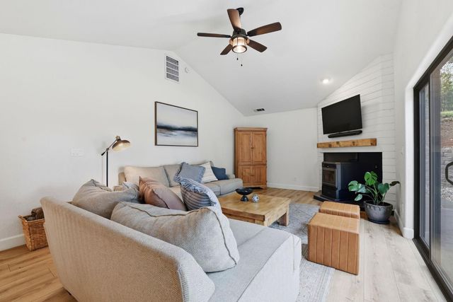 6067 Wish Upon Way, Pollock Pines, CA 95726