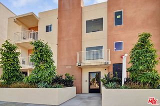 12132 Hart Street 301, North Hollywood (los Angeles), CA 91605