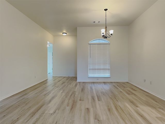 615 Douglas Drive, Mansfield, TX 76063