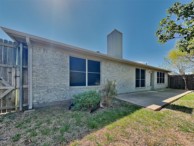 615 Douglas Drive, Mansfield, TX 76063