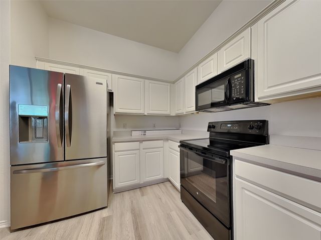 615 Douglas Drive, Mansfield, TX 76063