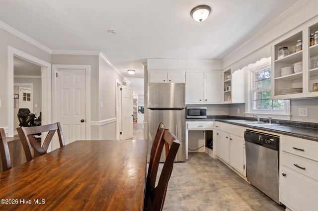 213 Hardee Circle, Greenville, NC 27858