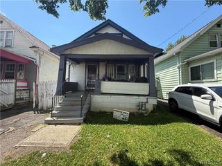 84 East End Avenue, Buffalo, NY 14225