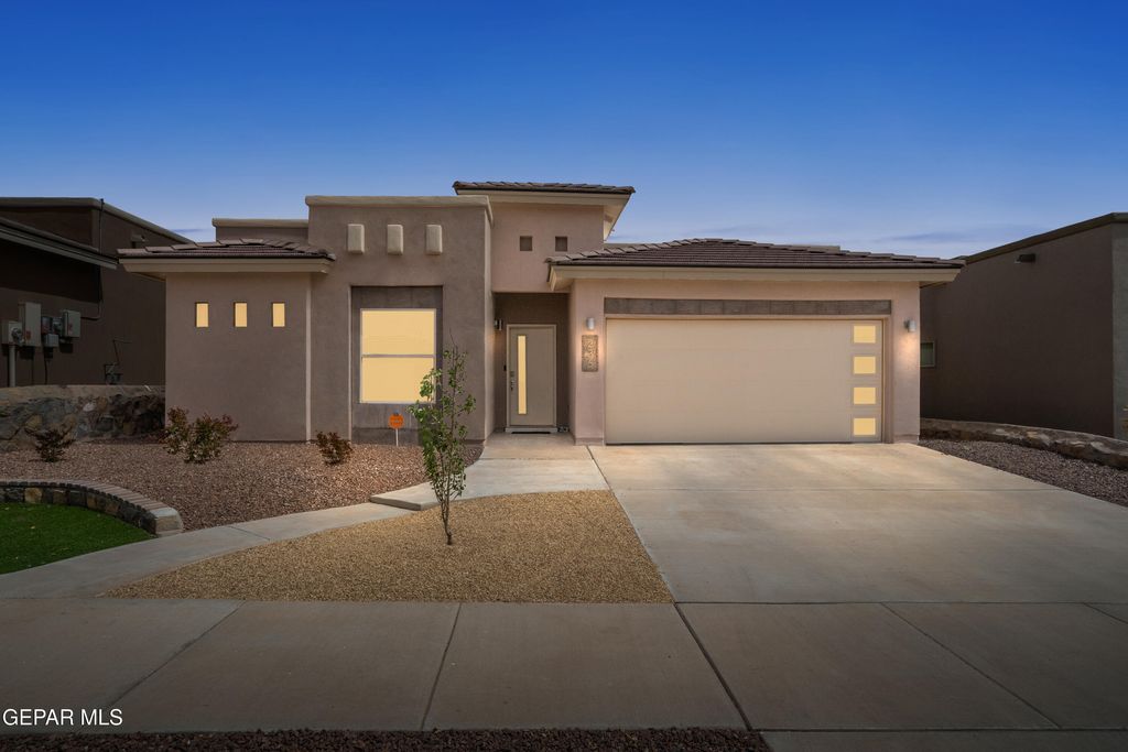 236 S MANZANITA Drive, El Paso, TX 79928