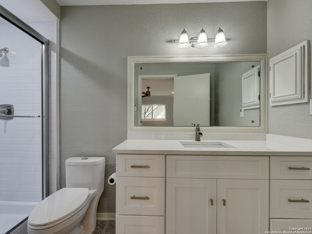 3322 CASTLEDALE DR, San Antonio, TX 78230