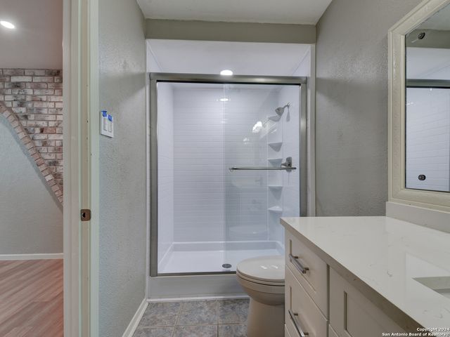 3322 CASTLEDALE DR, San Antonio, TX 78230