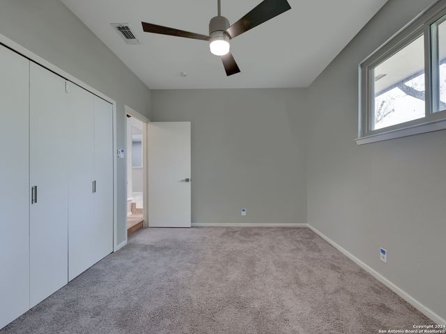 3322 CASTLEDALE DR, San Antonio, TX 78230