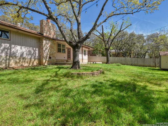 3322 CASTLEDALE DR, San Antonio, TX 78230