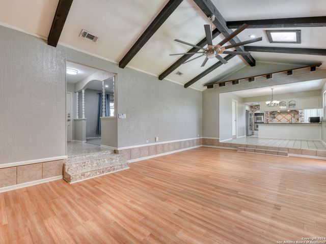 3322 CASTLEDALE DR, San Antonio, TX 78230