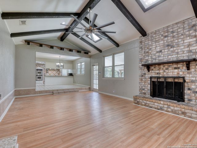 3322 CASTLEDALE DR, San Antonio, TX 78230
