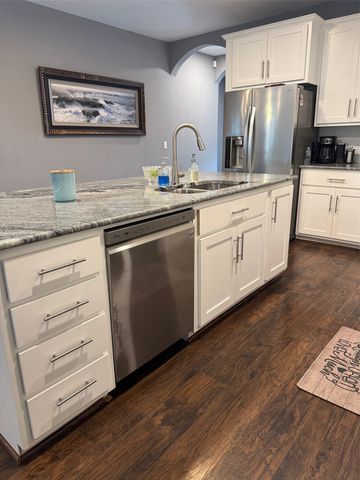 1014 Scenic Drive, Granbury, TX 76048