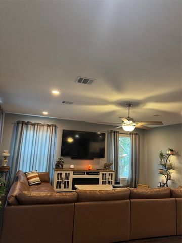 1014 Scenic Drive, Granbury, TX 76048
