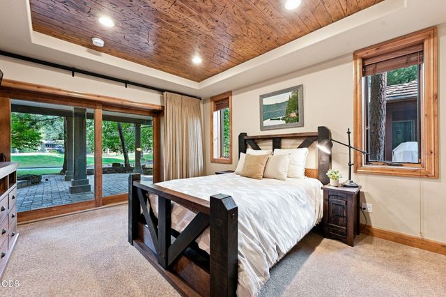 61673 Tam McArthur Loop, Bend, OR 97702